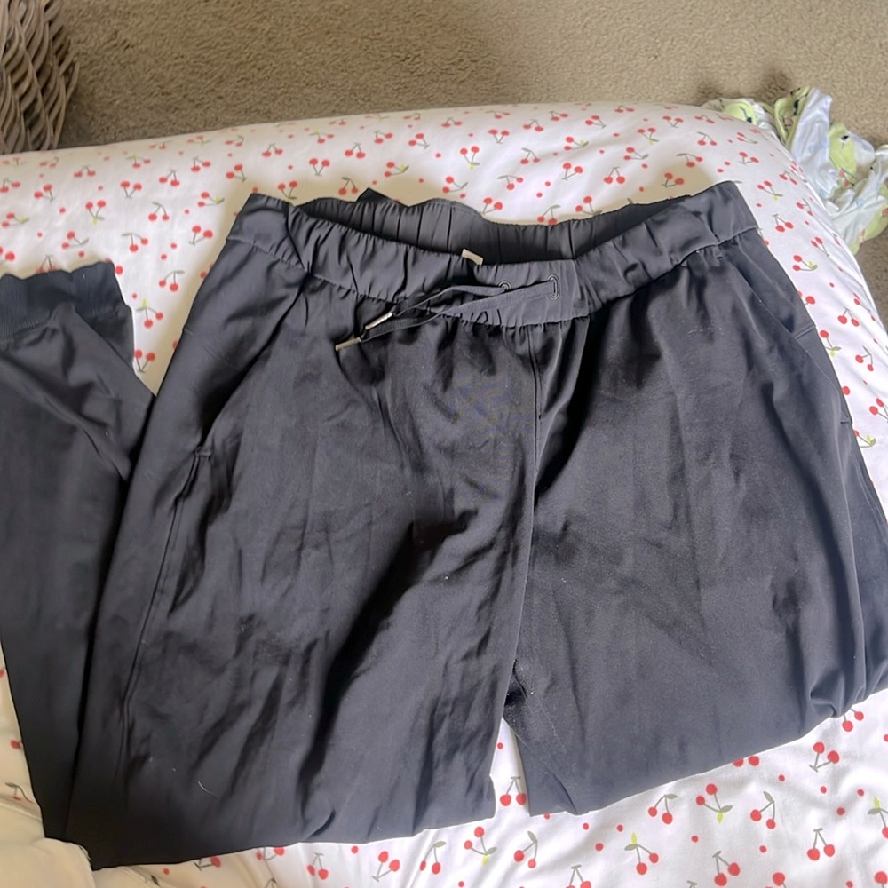 Lululemon joggers